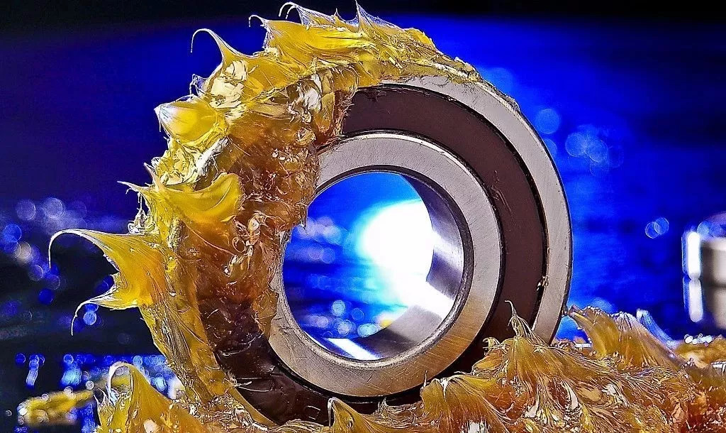 如何防止軸承潤滑脂添加過量呢？